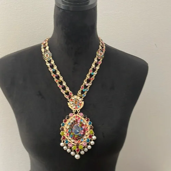 Large Gold Pendant Necklace - Picture 2 of 12